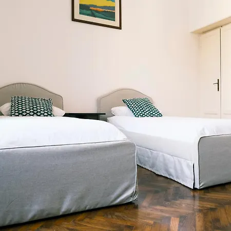Comecasa Bocconi 3bdr Apartmán Milán